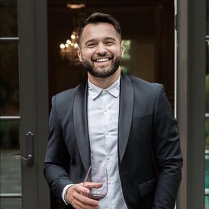 Meet your Posher, Gio